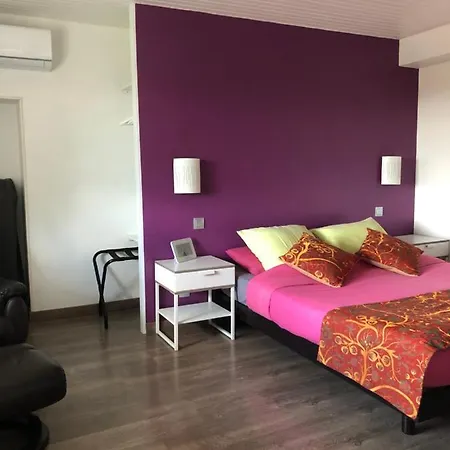 فندق مبيت وإفطار La Ferme Du Bonheur Arbigny
