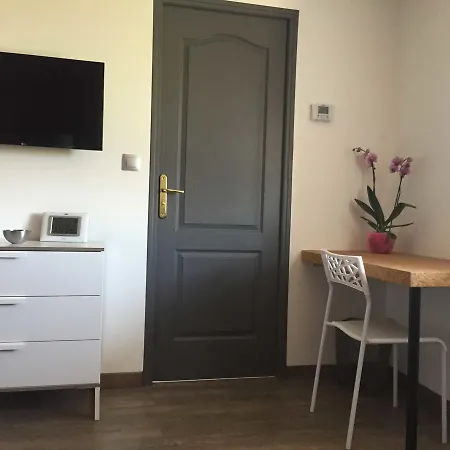 Bed & Breakfast La Ferme Du Bonheur 2*